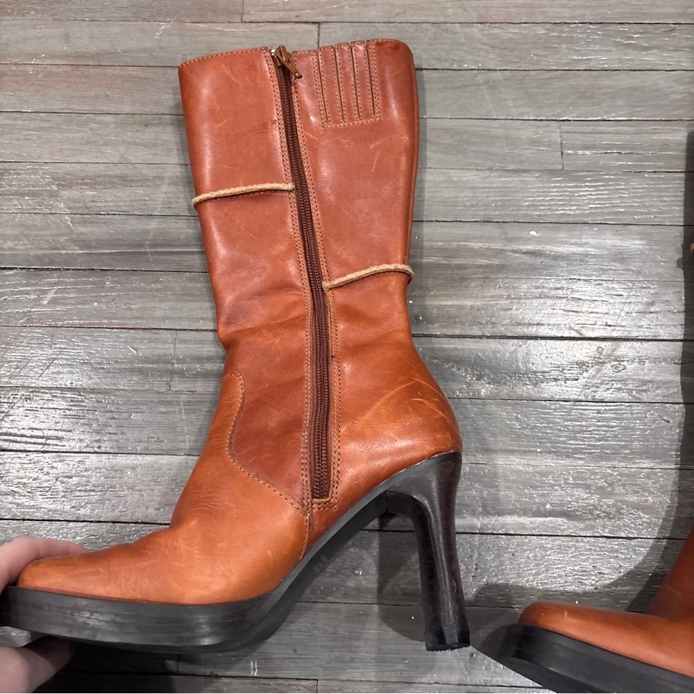 Elegant Brown Heeled Boots for Women - Picture 5 of 6